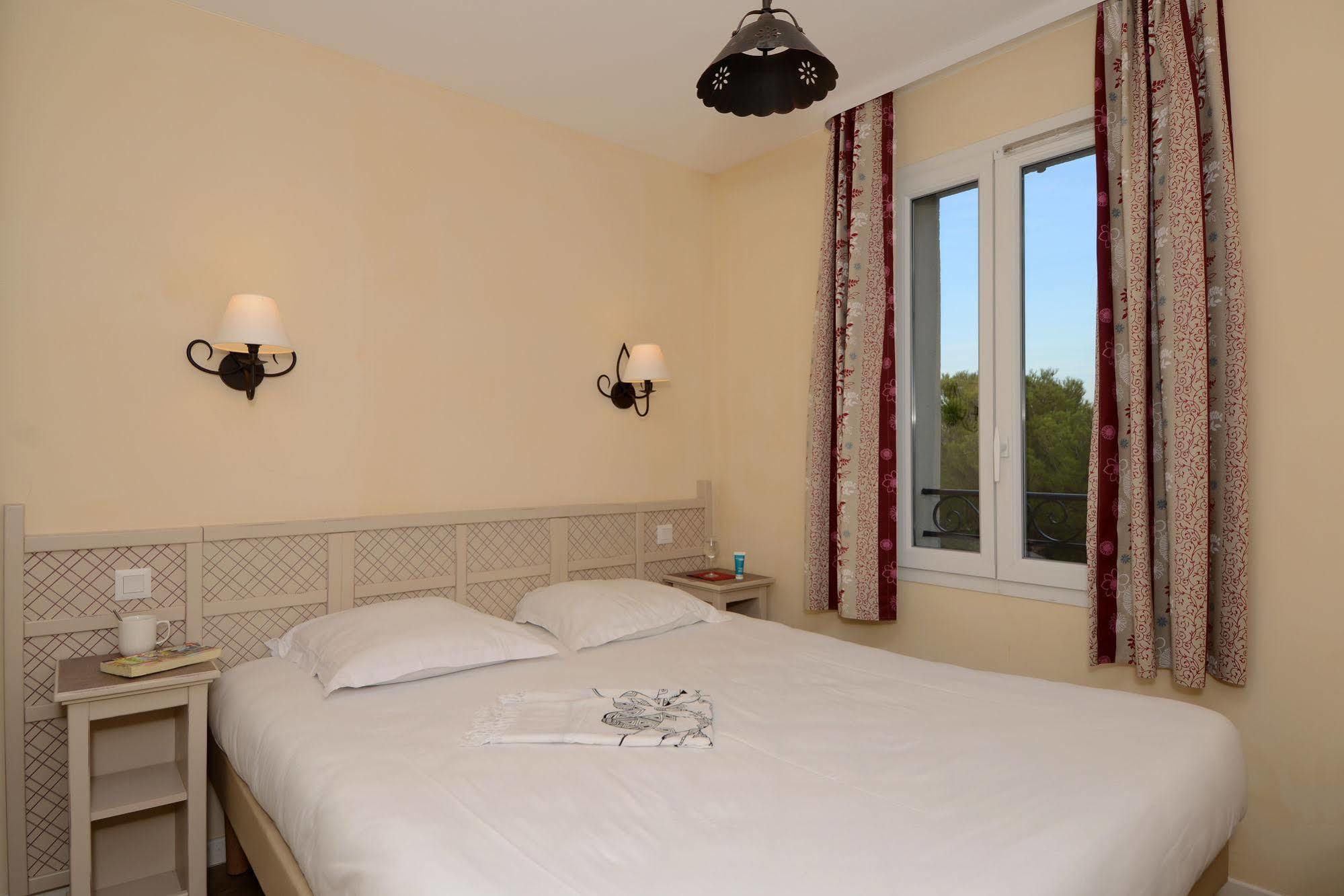 Residence Pierre & Vacances Les Coteaux De Pont-Royal 말러모트 외부 사진