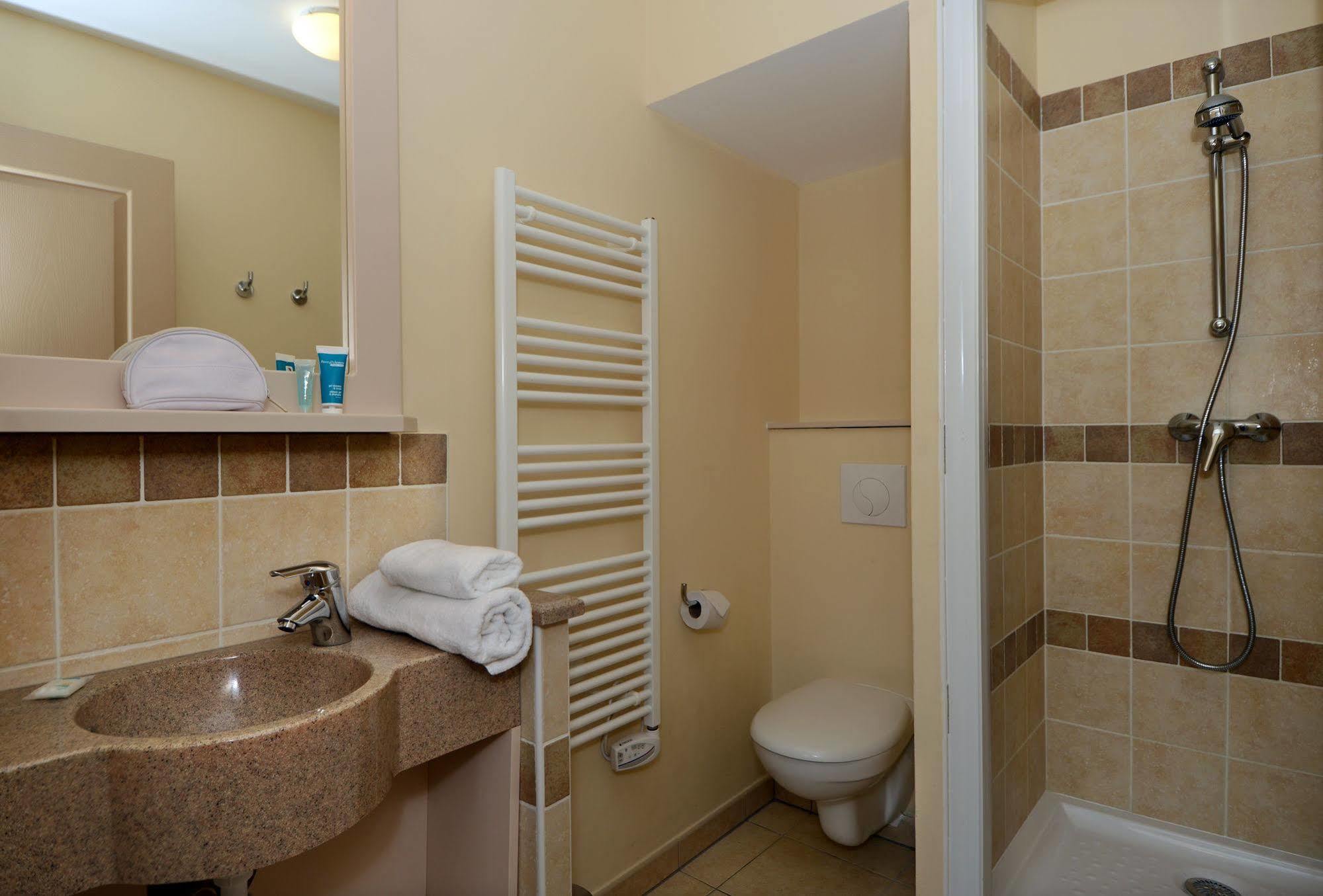 Residence Pierre & Vacances Les Coteaux De Pont-Royal 말러모트 외부 사진